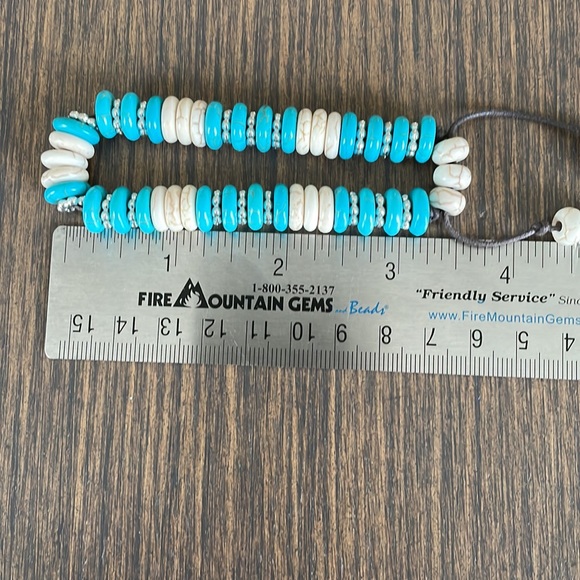 HAND CRAFTED BRACELET Boho Turquoise and White Howlite Sliding Cord Closure - Picture 7 of 13